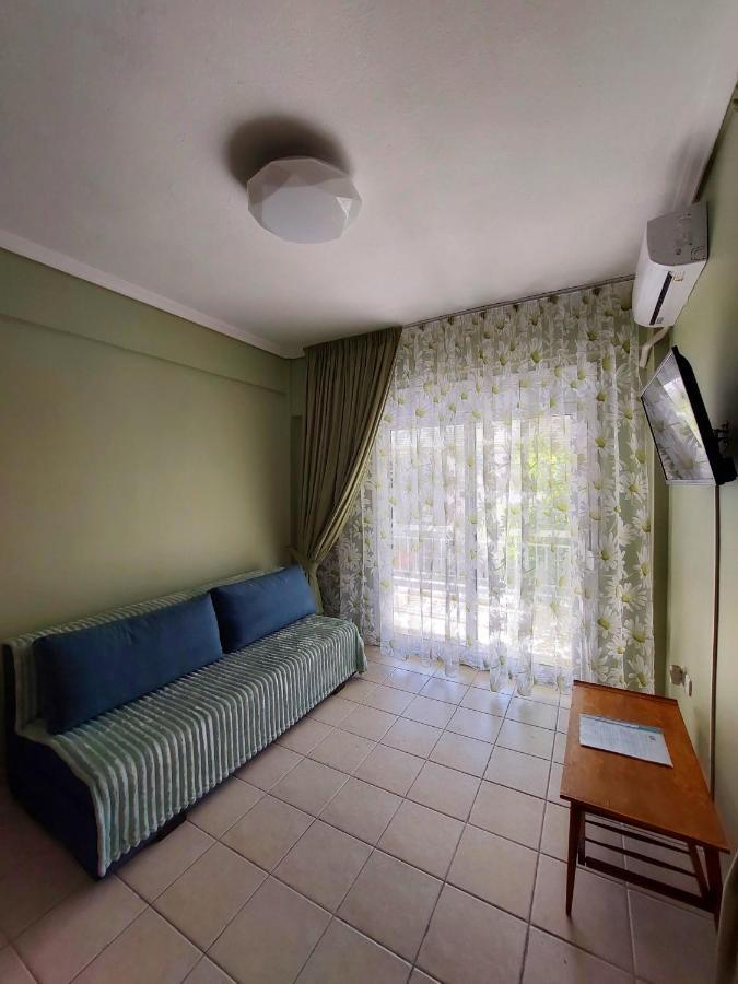 Orange Tree Apartment Аспровалта Екстериор снимка